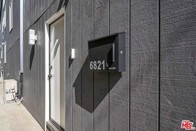 Photo - 6821 E Ocean Blvd Unit 1/2