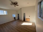 Photo - 1725 Kent St House