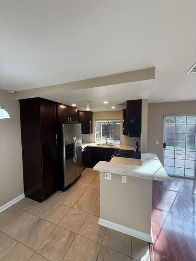 Building Photo - Very nice updated condo in beautiful Granite hills Neighborhood