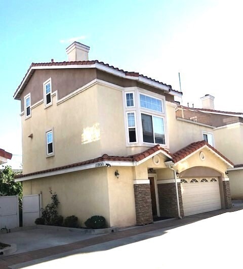 Photo - 15908 Halldale Ave Condo Unit B
