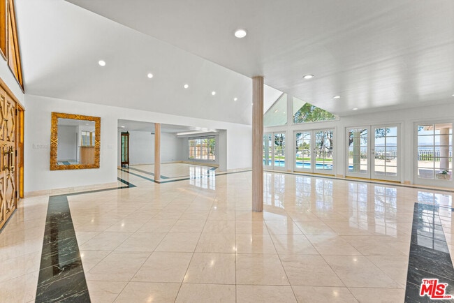 Photo - 4159 Regal Oak Dr
