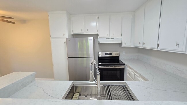 Photo - 3579 Ruffin Rd Unit 206