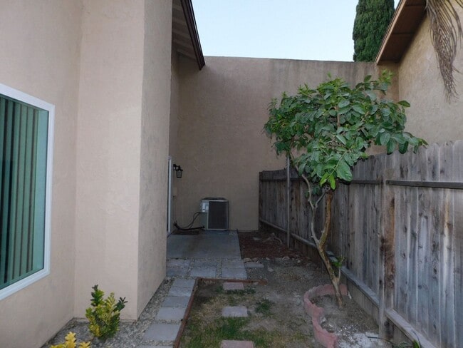 Photo - 3525-3529 W. Park Balboa Ave. Unit 3525