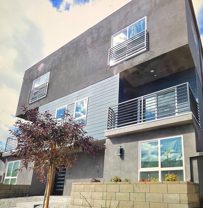 *Modern Apartment** - 5654 Klump Ave Unit 5654 Klump Avenue