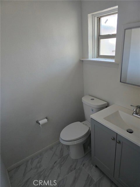 Photo - 635 Veile Ave