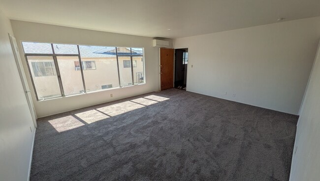 Building Photo - 416 N Marguerita Ave Unit D