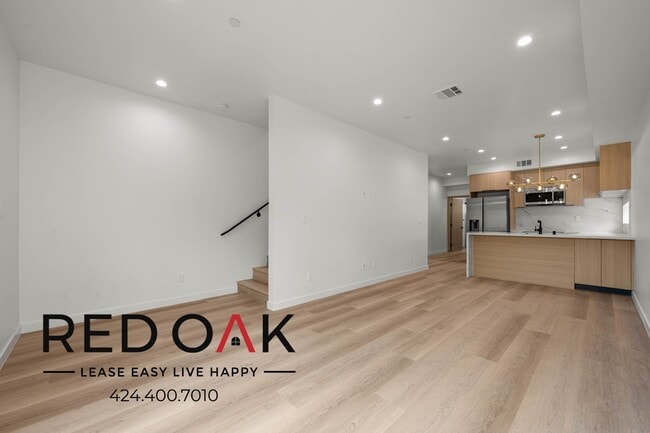 Photo - 2001 Vista Del Mar Ave Unit 2001 1/2