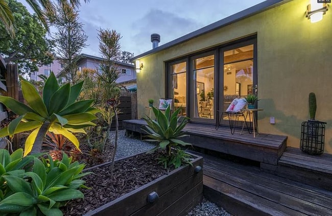 Building Photo - 13263 Venice Blvd.