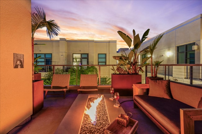 Photo - 133 The Promenade N Unit Suite 419