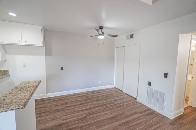 Photo - 2-Bedroom Condo with Community Amenities and Utilities Included in Canyon Country! Unit 1112