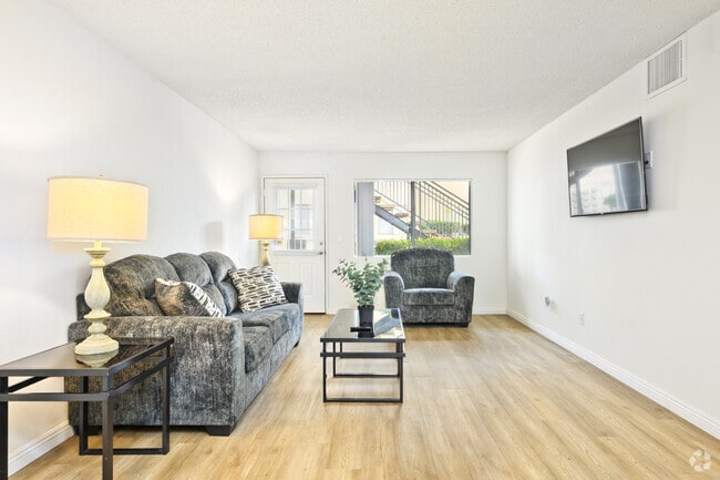 2BR, 2BA - 1100SF - Living Room - Victoria Village