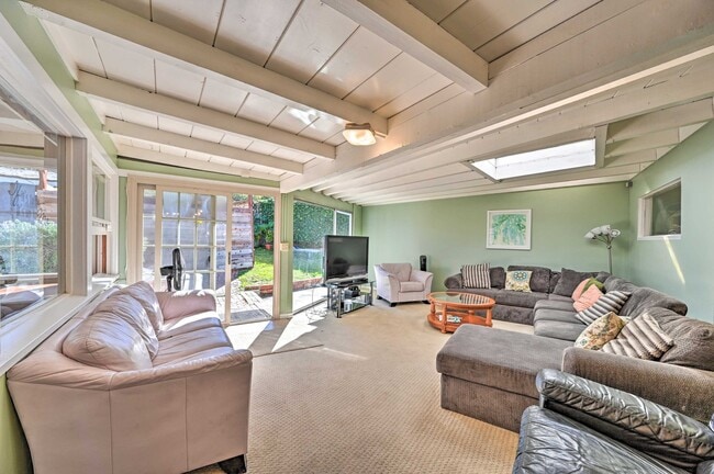 Living Room - 2139 Torrey Pines Rd Unit gateway house