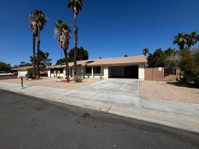 Photo - 2266 N Los Alamos Rd House