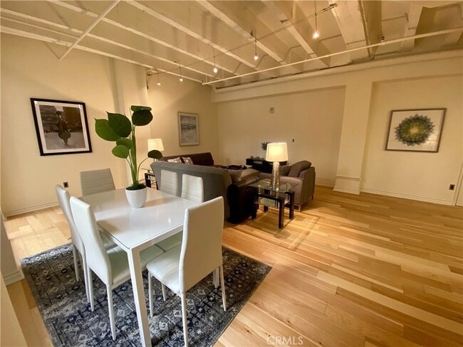 Photo - 312 W 5th St Unit 1011