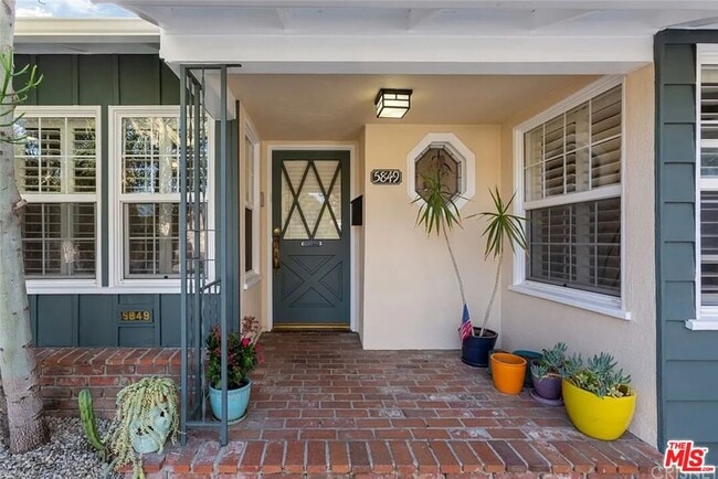 Photo - 5849 Goodland Ave