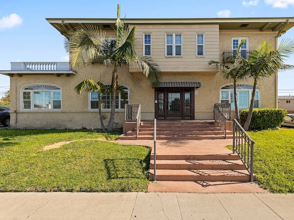 Building Photo - 6250 S Van Ness Ave