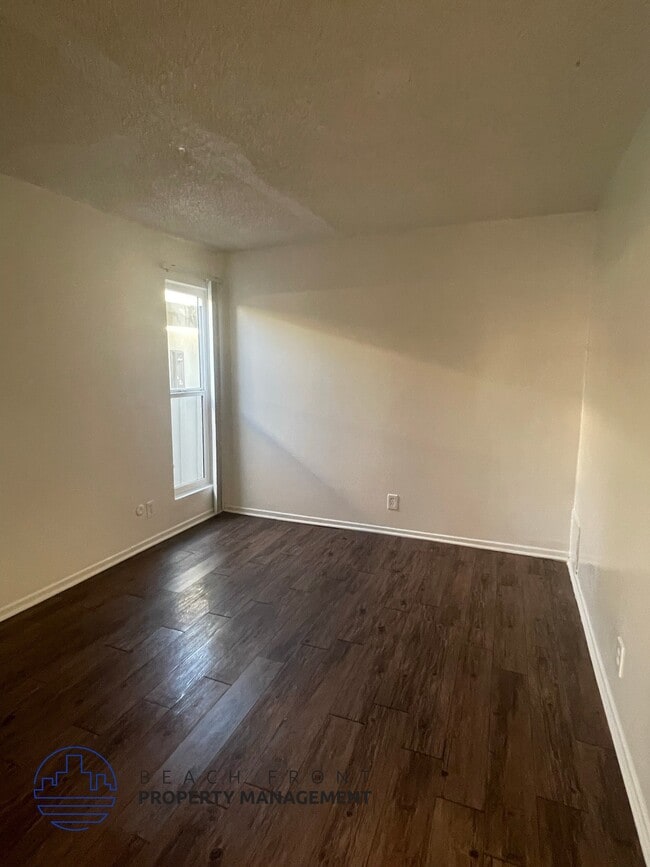 Photo - 4217 Carlin Ave