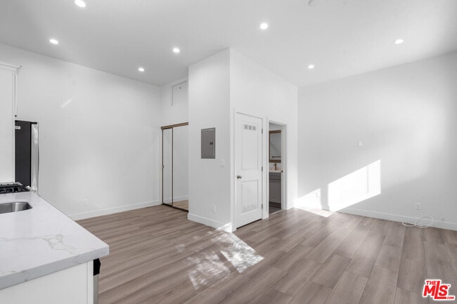 Photo - 12233 Killion St