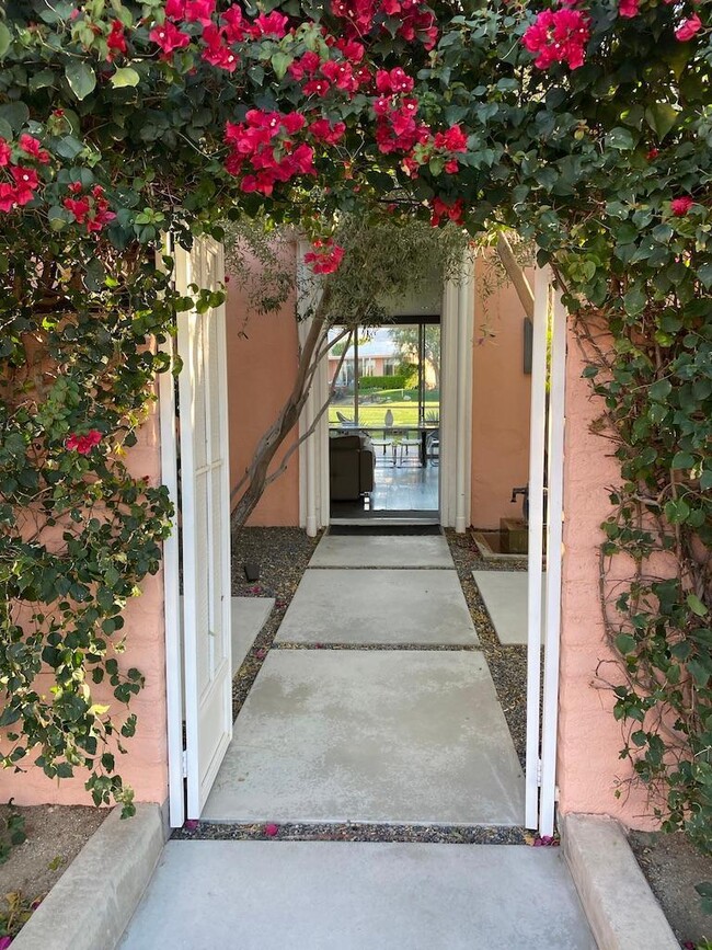 Photo - 47125 El Menara Cir