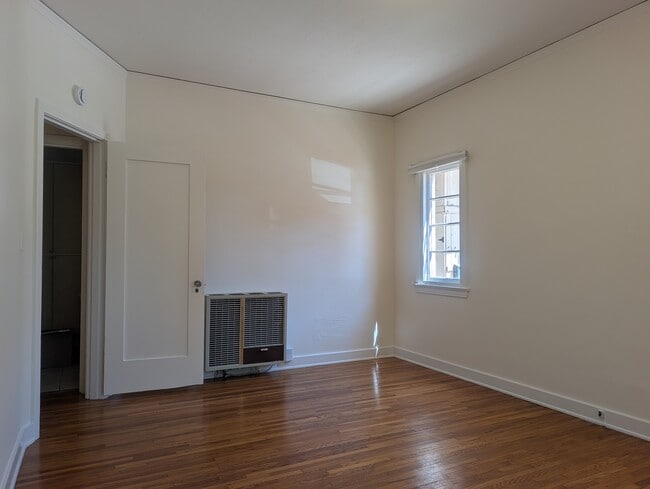 Photo - 3403-3403 Park Blvd