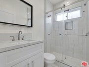 Photo - 527 W 90th St