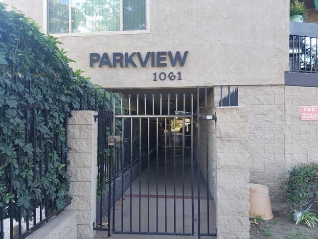 Building Photo - 1061 Park Ave Unit 308