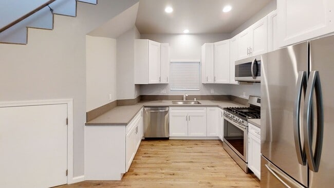 Building Photo - 10 minute walk to SDSU!