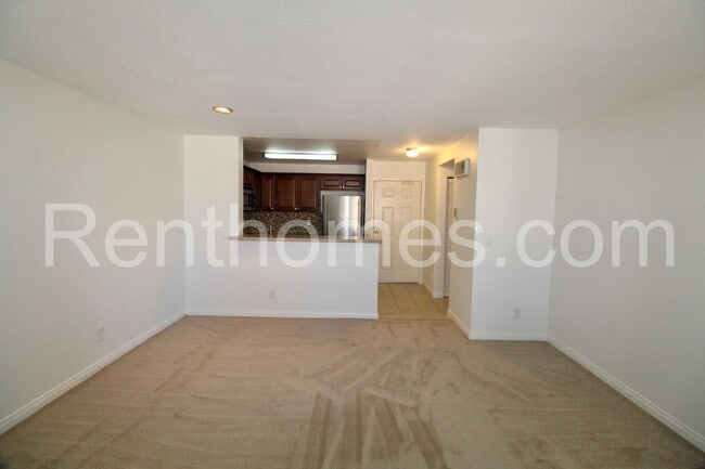 Photo - 3520 Lebon Dr Unit 5315