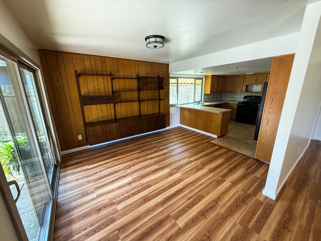 Photo - 7003 Batista St