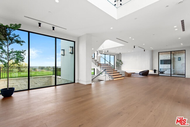 Photo - 5340 Whitman Rd