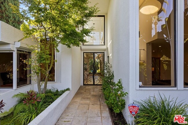 Photo - 605 N Hillcrest Rd