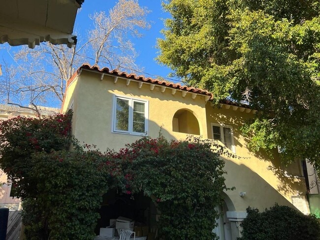 Photo - 200 S Rodeo Dr Unit Guest house