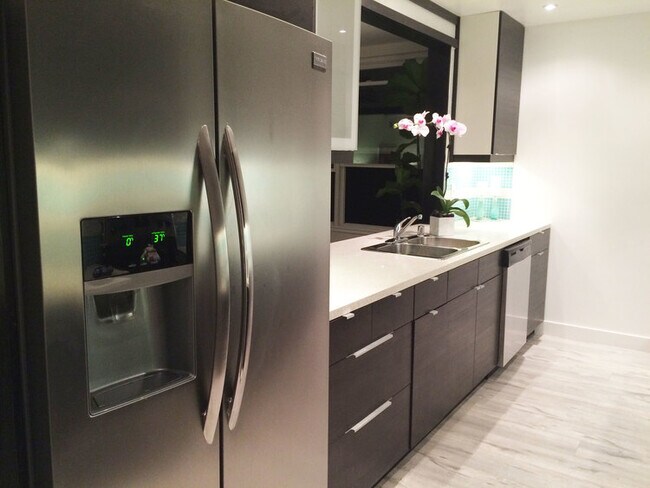 Photo - 14144 Dickens St Unit 105