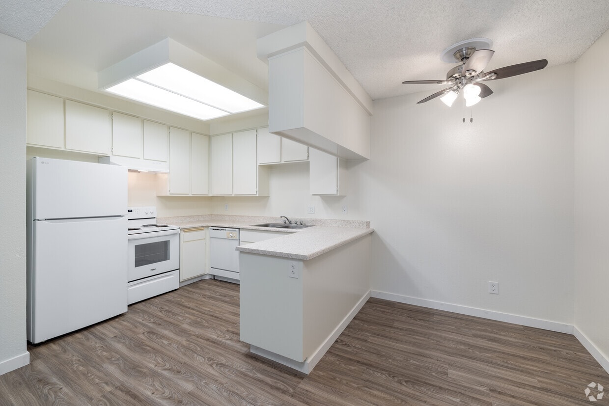 3D Tour - 55+ Senior Living at Quail Creek Apartments