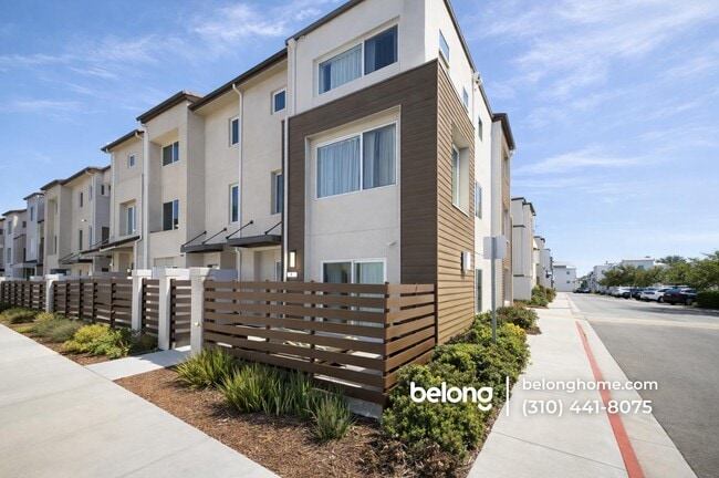 Building Photo - 14043 Royalton Ln