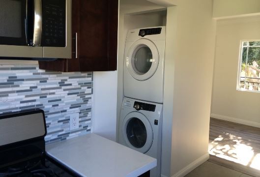Washer and Dryer in unit - 1762 9th St