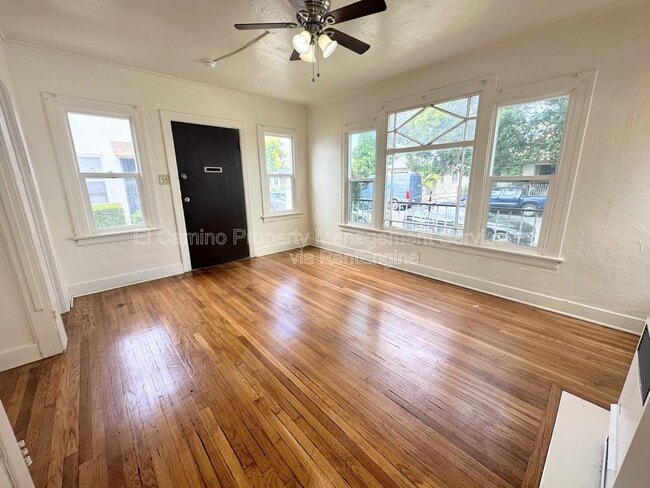 Photo - 2270 W 28th St