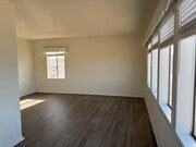 Large dining room - 893 W 23rd St Apartments Unit 893