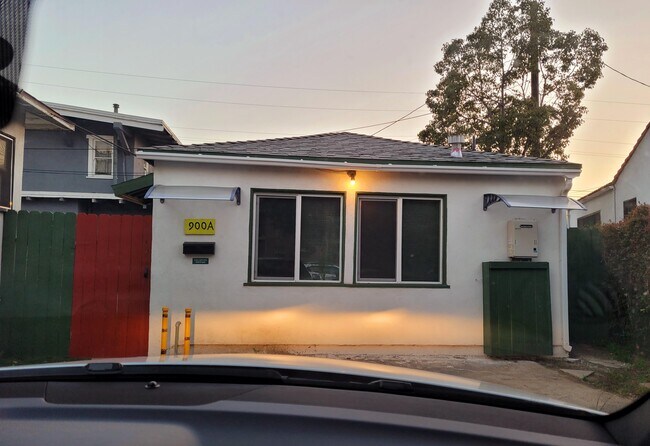 frontage view of Unit A - 900 Patterson Ave Unit A