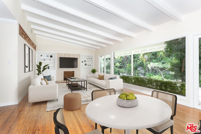 Building Photo - 1129 Roscomare Rd