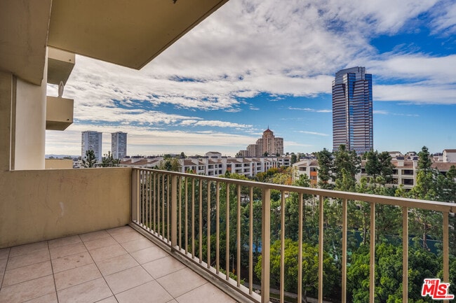 Building Photo - 2170 Century Pk E Unit 1008