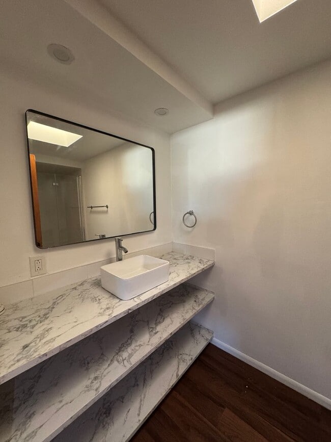 Photo - Charming 3bd 2ba apartment