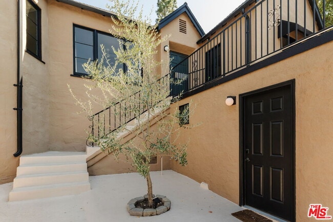 Photo - 1428 Holbrook St