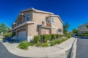 Photo - 4 Bedroom Oaklane Townhome in Santa Clarita!