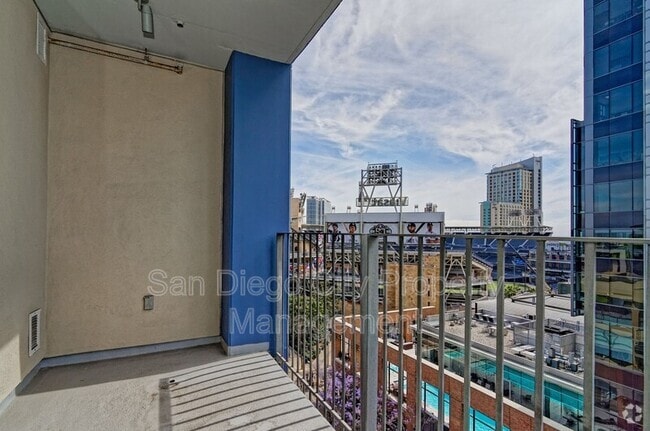 Building Photo - 321 Tenth Ave Unit 906 Rental