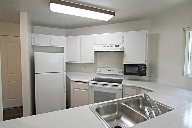 Photo - 7575 Charmant Dr Unit 1012