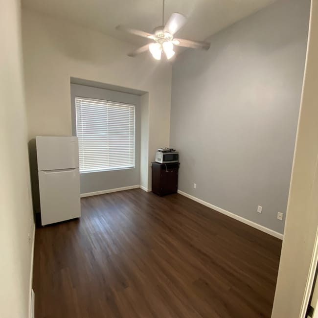 Photo - 1625 Belmont Ct Townhome