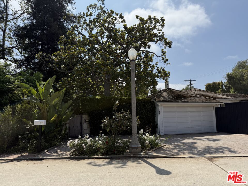 Photo - 103 N Anita Ave House