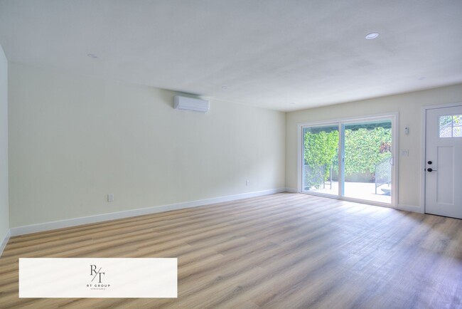 Photo - Fully Upgraded Spacious 2-Bedroom Unit in Prime Arcadia Location Unit B