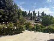 Photo - 2975 Gibson St